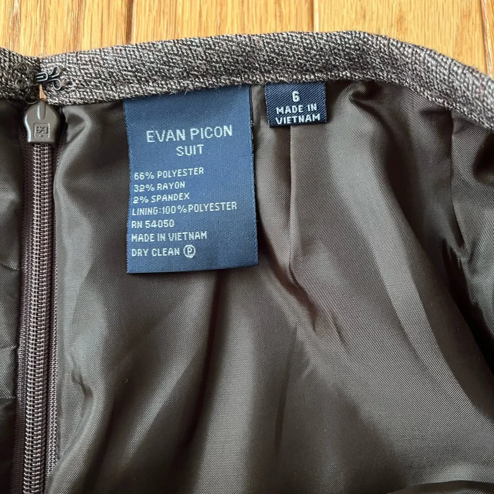 Evan-Picone brown suit, fitted 5-button blazer with straight midi skirt, size 6 - Picture 8 of 9